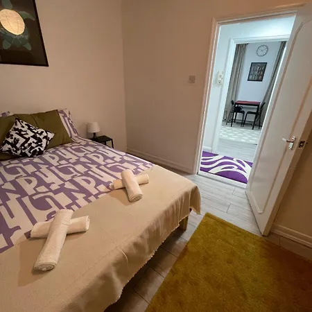 Апартаменты Luminous Family Flat Лондон Экстерьер фото
